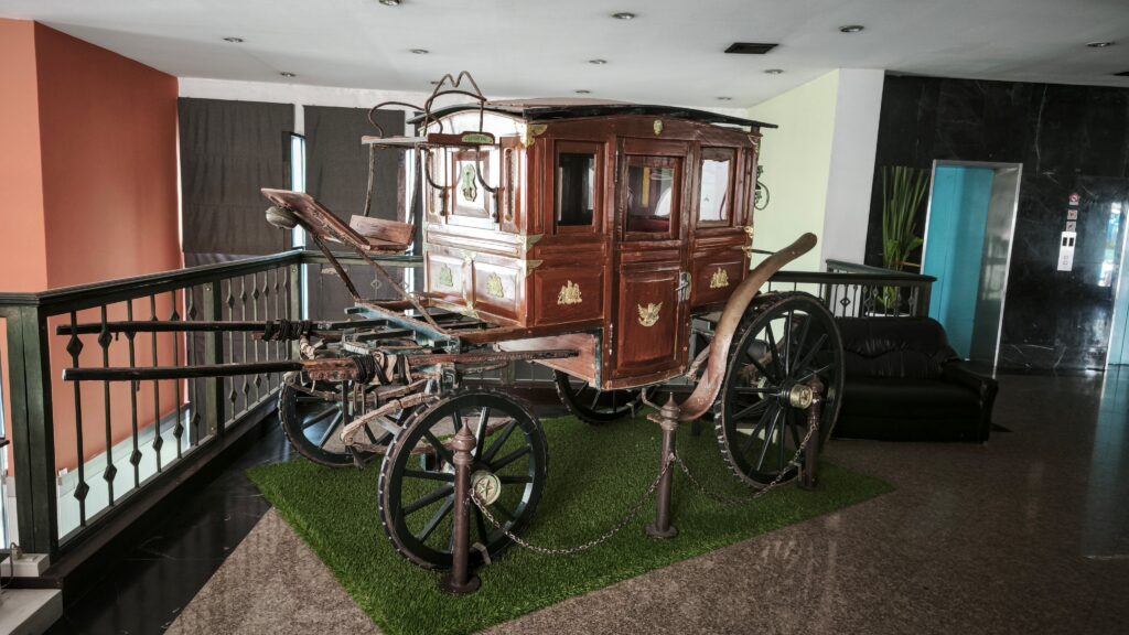 oude koets op 2de verdiep